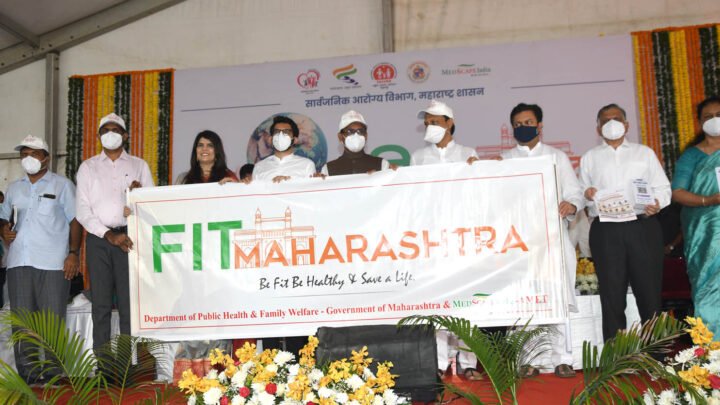 Cabinet Minister of Tourism and Environment Aditya Thackeray, Shri Rajesh Tope Health Minister, Deputy Chief Minister Ajit Pawar, Amit Deshmukh Cultural Minister and Dr Sunita Dube launch Balloon Festival & Fit Maharashtra at Gateway of India