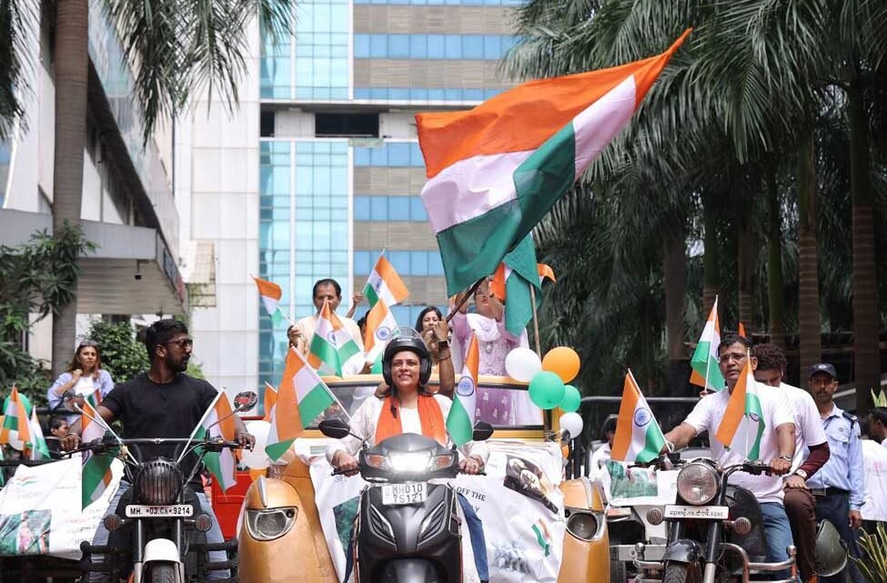 “Nidarshana Gowani Organizes Bike Rally at Kamala Mills to Celebrate Indian Independence and Promote Women Empowerment”