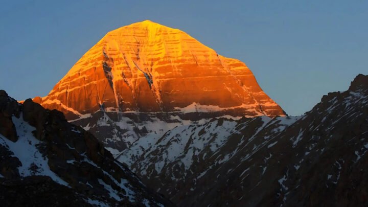 Kailash Mansarovar Is the Talk of 2025 — And This Indo-Nepal Brand Is Making It Possible